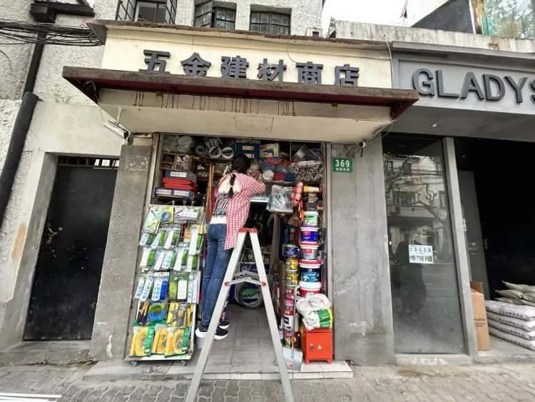 小陆POS机是一款非常实用的收款工具，它可以帮助商家快速、准确地完成交易。那么，小陆POS机怎么结算呢？本文将从以下几个方面进行详细介绍，