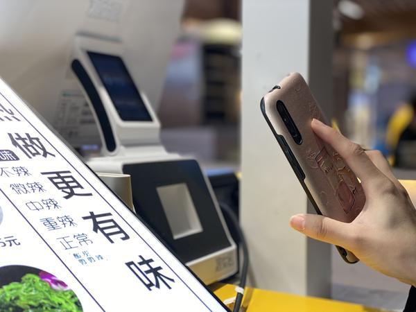 在现代商业环境中，POS(Point of Sale)机已经成为了商家收款和销售数据管理的重要工具。然而，对于一些刚刚接触POS机的商家来说，如何设置正确的POS机终端名称可能会成为一个问题。本文将详细解释如何设置POS机终端名称，并提供一些建议以确保您的设置准确无误。